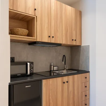 Afesou יאליסוס